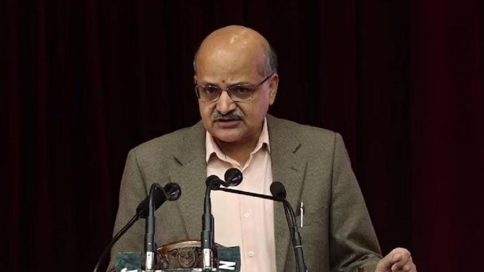 Former Commerce Secretary BVR Subrahmanyam appointed CEO of Niti Aayog, replacing Parameswaran Iyer Former Commerce Secretary BVR Subrahmanyam appointed CEO of Niti Aayog, replacing Parameswaran Iyer