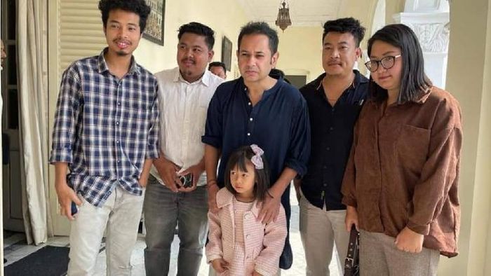 6-year-old girl donates her piggy banks pocket money to TIPRA Motha’s fund