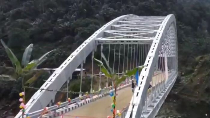 New bridge inaugurated replacing collapsed Bailey bridge over Kumey river