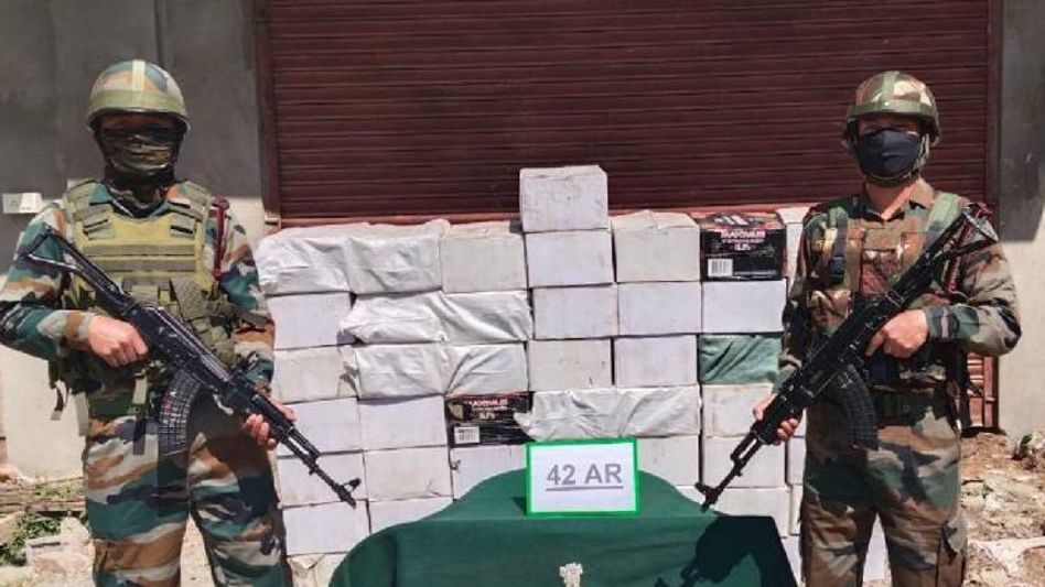 Mizoram: Assam Rifles seize foreign origin liquor worth Rs. 6.48 lakh in Champhai Mizoram: Assam Rifles seize foreign origin liquor worth Rs. 6.48 lakh in Champhai