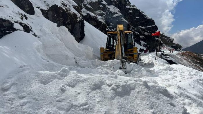 Border Roads Organisation during rescue mission