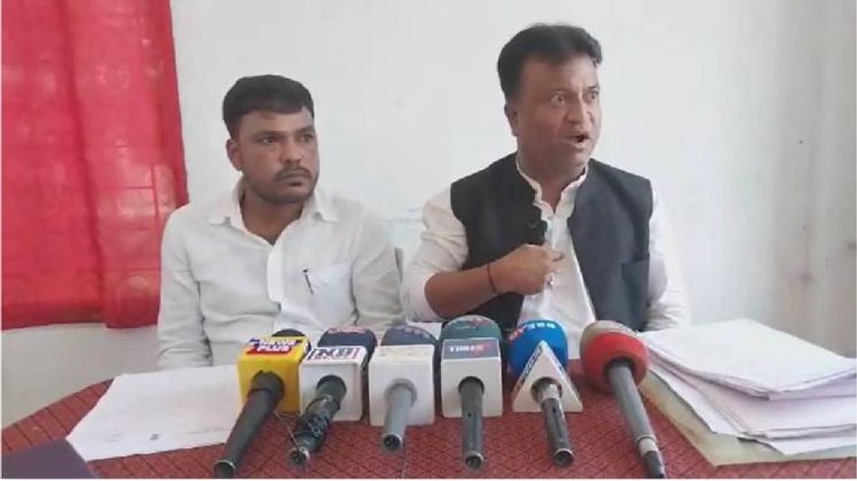 Assam: FIR lodged against Dhubri Zilla Parishad's chairman for allegedly embezzling government funds Assam: FIR lodged against Dhubri Zilla Parishad's chairman for allegedly embezzling government funds