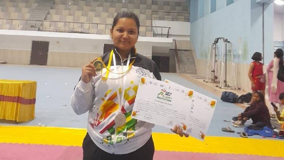 Assam: Dibrugarh girl clinches gold medal in 'Khelo India Dus Ka Dum' tournament Assam: Dibrugarh girl clinches gold medal in 'Khelo India Dus Ka Dum' tournament