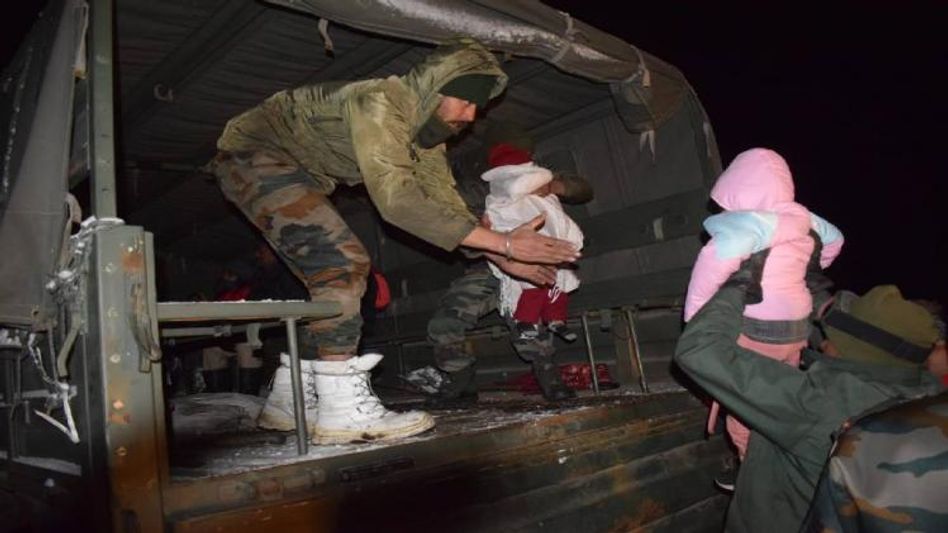 Indian Army rescues 370 tourists stranded in heavy snowfall in East Sikkim Indian Army rescues 370 tourists stranded in heavy snowfall in East Sikkim