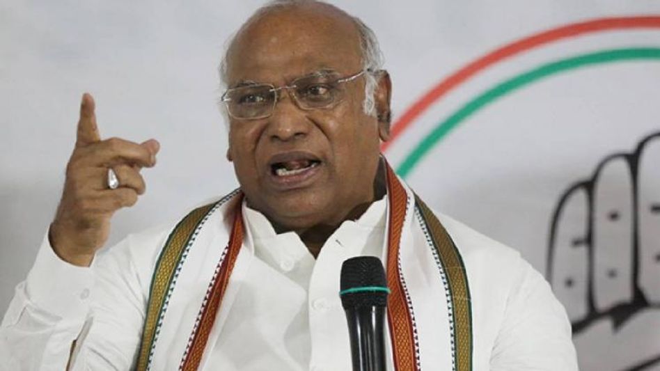 Congress President Mallikarjun Kharge accuses BJP of conspiracy to disqualify Rahul Gandhi and suppress opposition Congress President Mallikarjun Kharge accuses BJP of conspiracy to disqualify Rahul Gandhi and suppress opposition