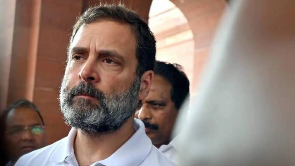 Rahul Gandhi ordered to vacate government bungalow: Congress launches nationwide protests Rahul Gandhi ordered to vacate government bungalow: Congress launches nationwide protests