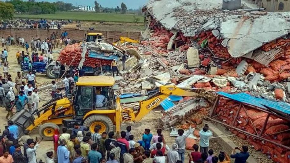 UP: Eight killed, 11 rescued after cold storage roof collapses Sambhal UP: Eight killed, 11 rescued after cold storage roof collapses Sambhal