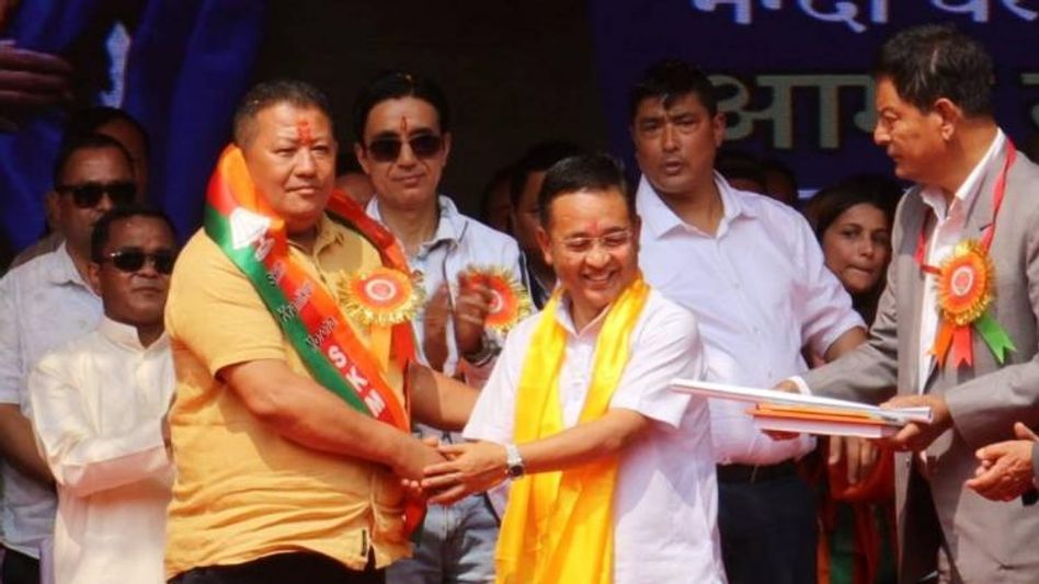 Sikkim: Three former SDF leaders join ruling SKM party Sikkim: Three former SDF leaders join ruling SKM party