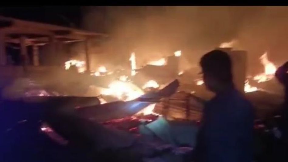 Assam: Massive fire breaks out in Tinsukia, goods worth lakhs gutted Assam: Massive fire breaks out in Tinsukia, goods worth lakhs gutted