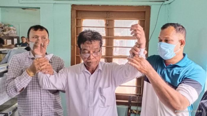 Lat Mandal arrested for accepting bribe in Hajo