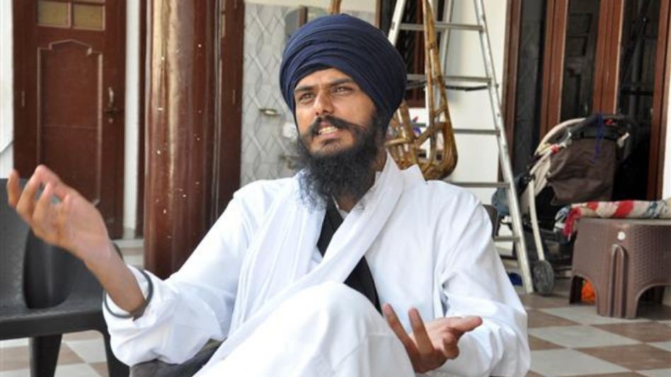 Punjab: Internet services suspended till March 19 as police mobilise to arrest Amritpal Singh Punjab: Internet services suspended till March 19 as police mobilise to arrest Amritpal Singh