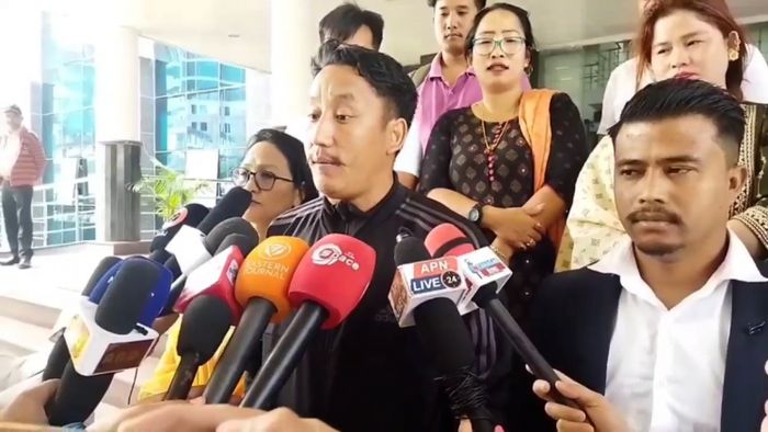 Activists threaten to launch movement over non-fulfilment of 13 demands in APPSC paper leak scam