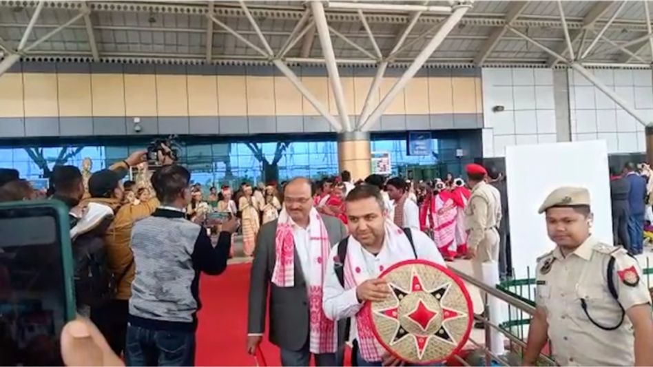 Assam: G20 delegates accorded warm welcome with traditional folk dance in Dibrugarh Assam: G20 delegates accorded warm welcome with traditional folk dance in Dibrugarh