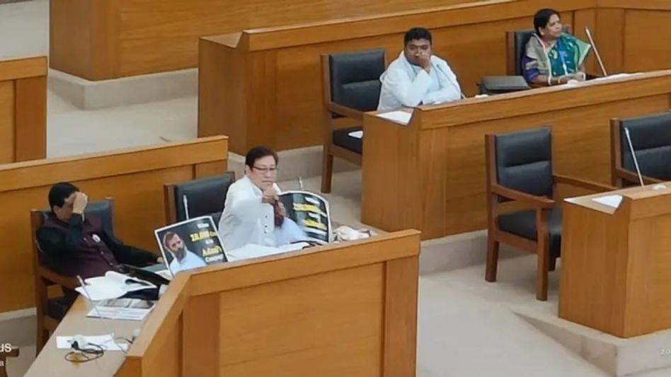 Tripura: Oppositions hold protest in Assembly against disqualification of Rahul Gandhi Tripura: Oppositions hold protest in Assembly against disqualification of Rahul Gandhi