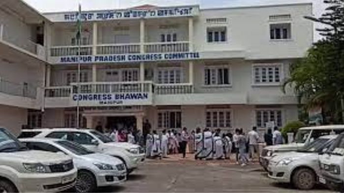 Manipur women Congress workers sustain injuries during clash with police