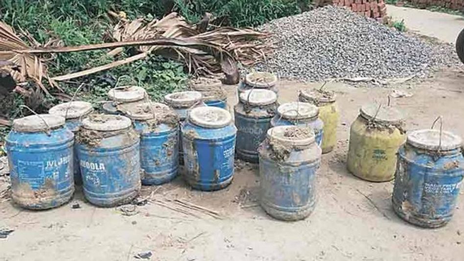 16 dead, over 48 hospitalized after consuming spurious alcohol in Bihar 16 dead, over 48 hospitalized after consuming spurious alcohol in Bihar