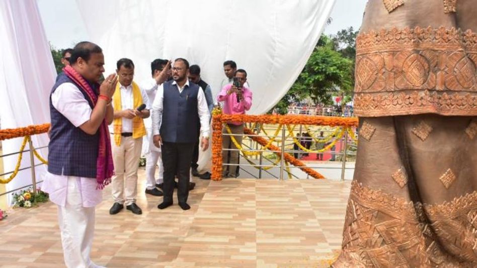 Assam: CM Himanta Biswa Sarma unveils grand statue of Birangana Sati Sadhani at Sarupathar  Assam: CM Himanta Biswa Sarma unveils grand statue of Birangana Sati Sadhani at Sarupathar