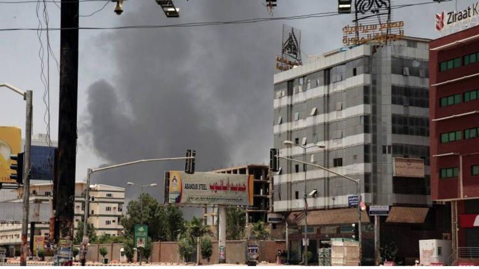 Sudan clashes: Over 25 killed, 183 injured after clash breaks out between paramilitary groups and Sudanese army Sudan clashes: Over 25 killed, 183 injured after clash breaks out between paramilitary groups and Sudanese army