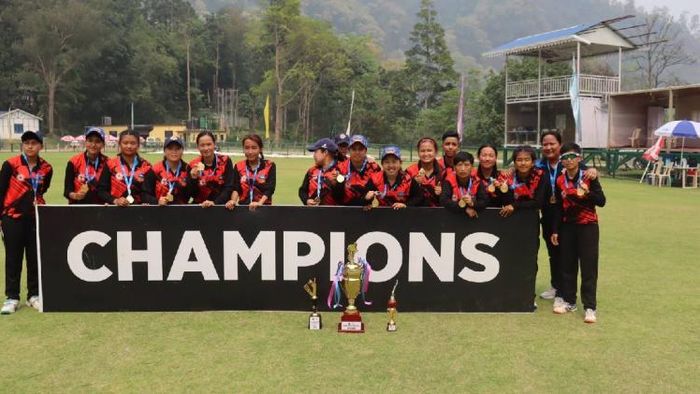 Champions lifting the SICA Women's Club tournament title