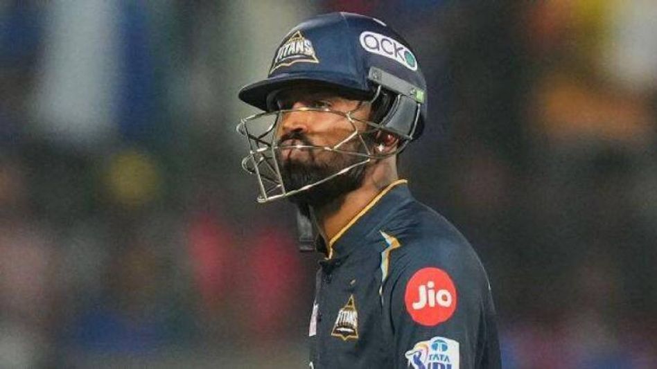 Gujarat Titans captain Hardik Pandya fined Rs 12 lakh for slow over-rate Gujarat Titans captain Hardik Pandya fined Rs 12 lakh for slow over-rate