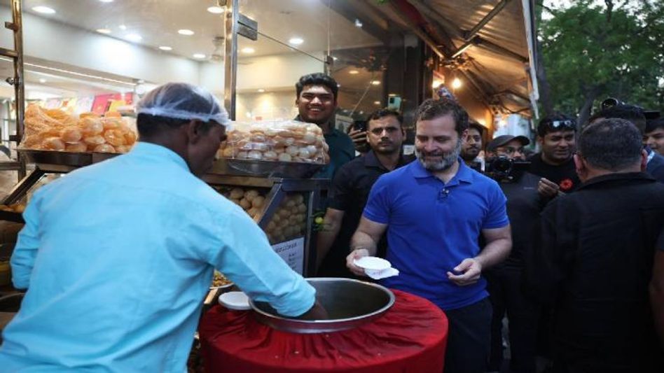 Rahul Gandhi's night out with golgappas and sharbat e mohabbat Rahul Gandhi's night out with golgappas and sharbat e mohabbat