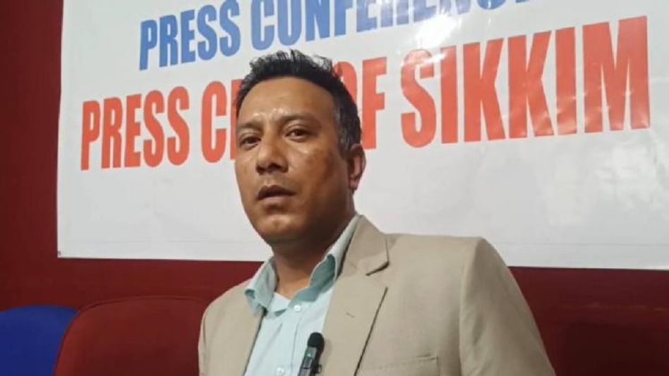 Sikkim: Joint Action Committee calls for 'Janata Curfew' over Singtam violence Sikkim: Joint Action Committee calls for 'Janata Curfew' over Singtam violence