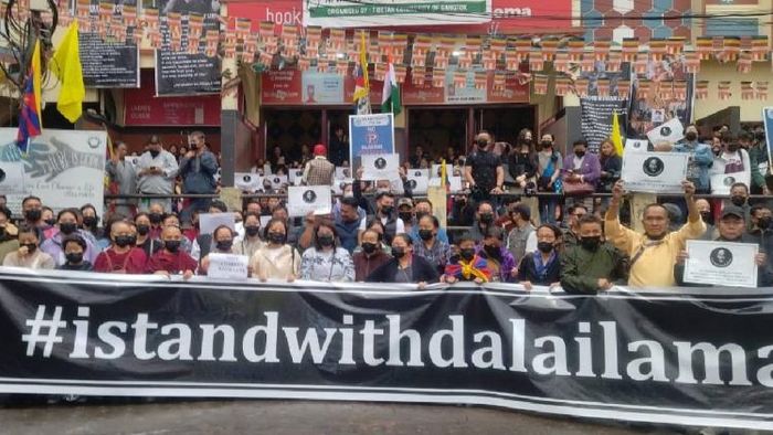 Sikkim: Tibetan community of Gangtok defends Dalai Lama's actions of love and affection towards child