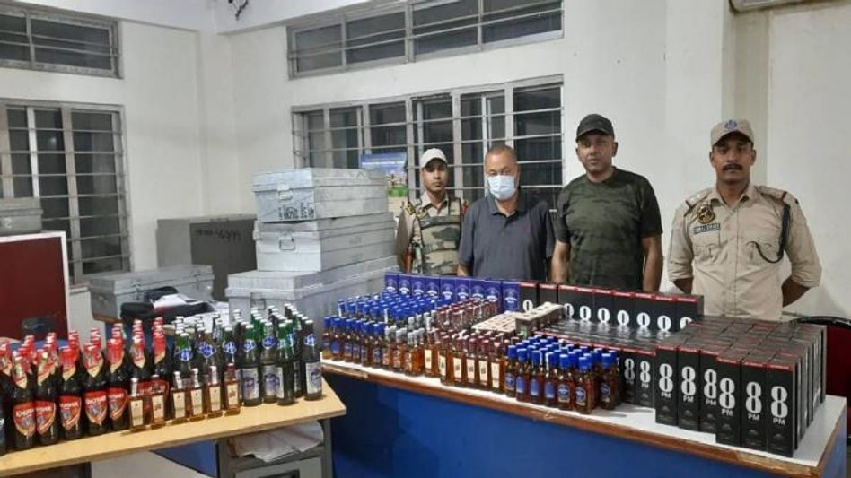 Assam: One held with illegal liquor in Tinsukia Assam: One held with illegal liquor in Tinsukia