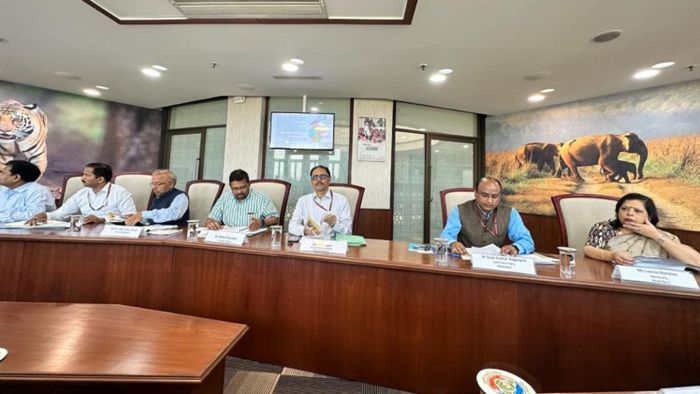 Manipur: Union minister directs officials to approve Integrated Management Plan of Loktak Lake