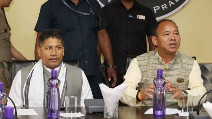 Assam- Arunachal regional committee adopts “give and take” resolution