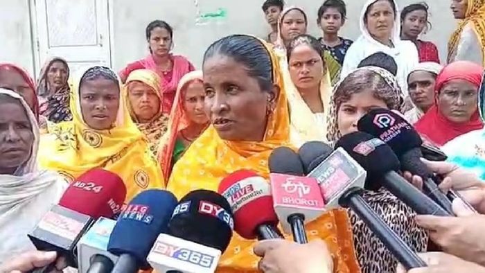 Assam: Women in Barpeta protest against alleged corruption in Orunodoi Scheme