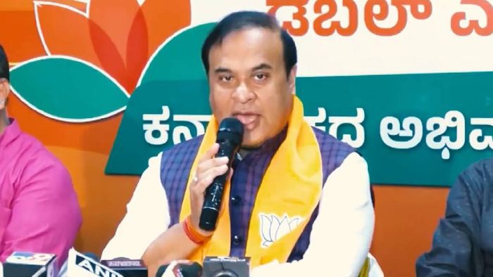 Assam Chief Minister Himanta Biswa Sarma addresses the media at Mangalore BJP Media Centre, Lalbagh in Dakshina Kannada district under Mangalore City North Assembly Constituency.