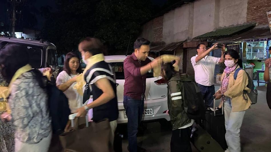 All stranded 128 Sikkimese students safely evacuated from Manipur, reach Siliguri All stranded 128 Sikkimese students safely evacuated from Manipur, reach Siliguri