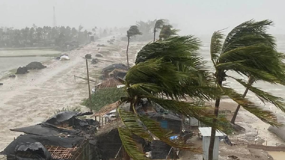 Cyclone Mocha hits Myanmar coast