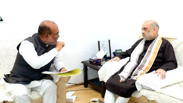 Manipur CM N Biren Singh (L), Union Home Minister Amit Shah (R) (File Photo)