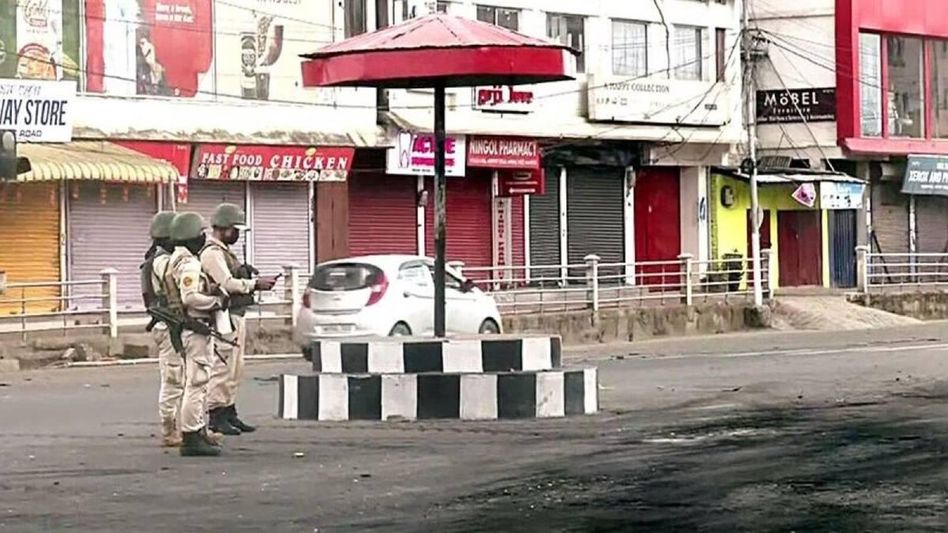 Manipur: Curfew hours curtailed in West and East Imphal districts amid tense situation in state Manipur: Curfew hours curtailed in West and East Imphal districts amid tense situation in state