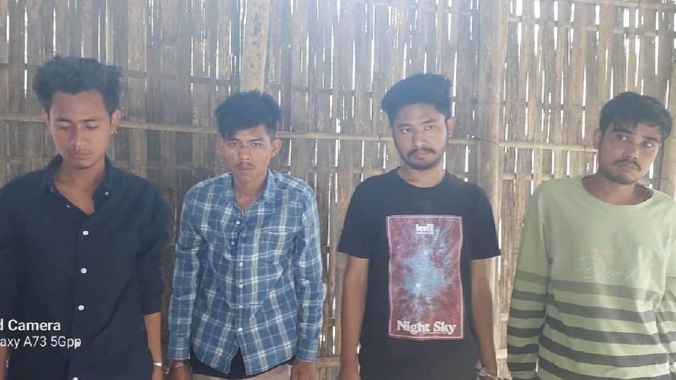 Assam: Dibrugarh Police seize 174.17 grams of banned drugs, 4 held Assam: Dibrugarh Police seize 174.17 grams of banned drugs, 4 held