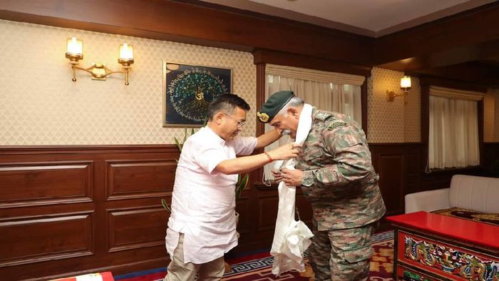 Lieutenant General RP Kalita meeting Sikkim CM