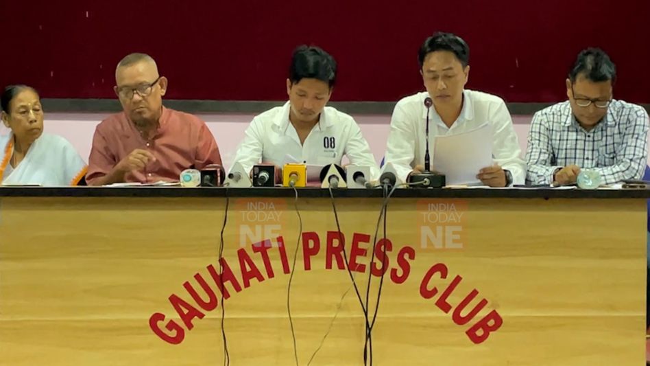 Manipur violence: Assam Manipuri Students' Union claims fight between Meitei and Kuki Chin tribe not with tribals Manipur violence: Assam Manipuri Students' Union claims fight between Meitei and Kuki Chin tribe not with tribals