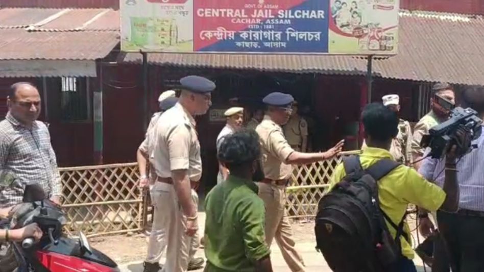 Assam: Two murder convicts escape from Silchar Central Jail, police issues lookout notice Assam: Two murder convicts escape from Silchar Central Jail, police issues lookout notice