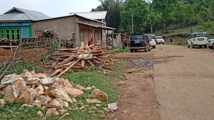 Clash breaks out between Jaintia and Karbi community along interstate border
