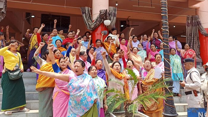 Khwairamband Ima market vendors in Imphal questions silence of 50 MLAs over present crisis