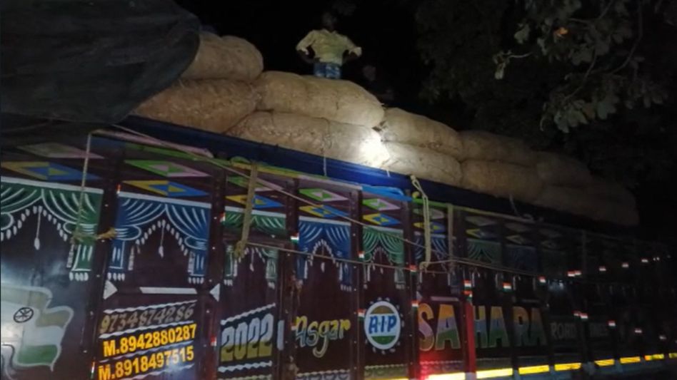 Assam: West Bengal truck loaded with tobacco leaves seized in Dhubri district Assam: West Bengal truck loaded with tobacco leaves seized in Dhubri district