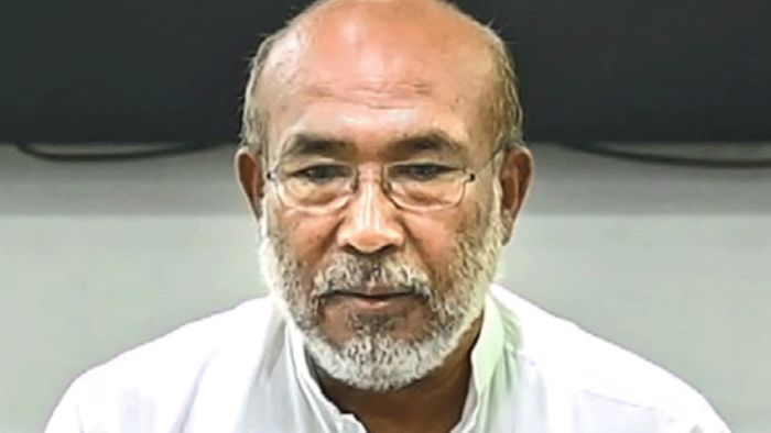 15 pro-Biren Singh MLAs reach Guwahati to meet Amit Shah