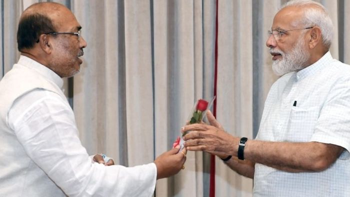 Manipur BJP submits memorandum to PM Modi