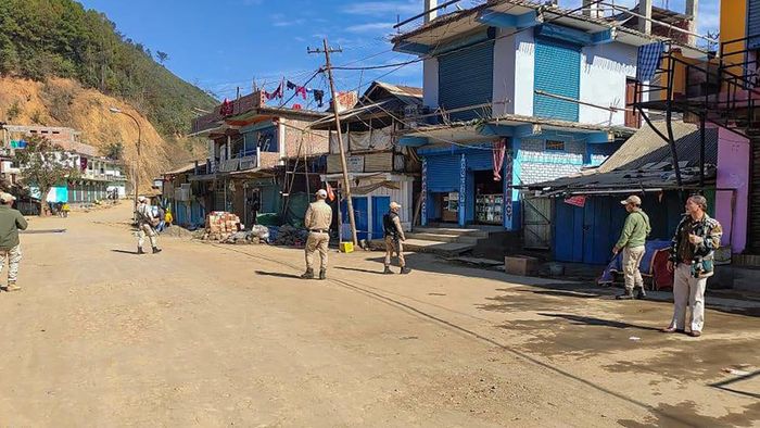 Amid Amit Shah's visit, fresh incident of firing reported in Churachandpur and Bishnupur
