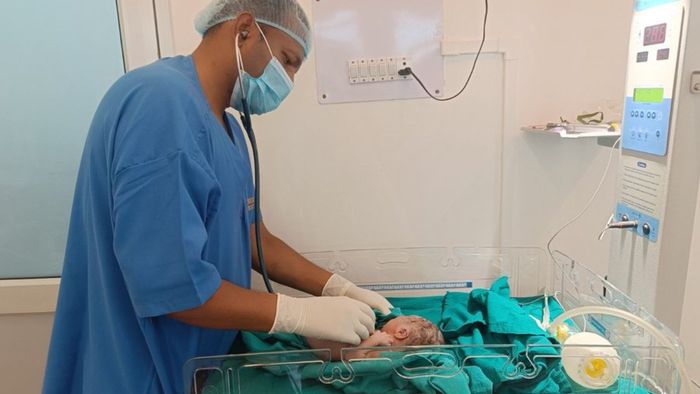 Manipuri pregnant woman rescued by Assam Rifles delivers baby in army camp