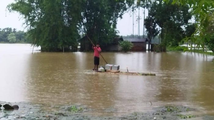 Assam floods wreak havoc affecting over 33,000 people across 14 districts