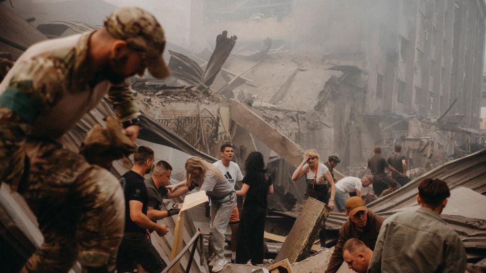 At least 4 dead and 42 injured after Russian missiles hit restaurant and village in Ukraine At least 4 dead and 42 injured after Russian missiles hit restaurant and village in Ukraine