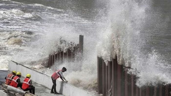 Cyclone Biparjoy weakens into a ‘deep depression’, evacuation underway as strong winds continue to hit coast